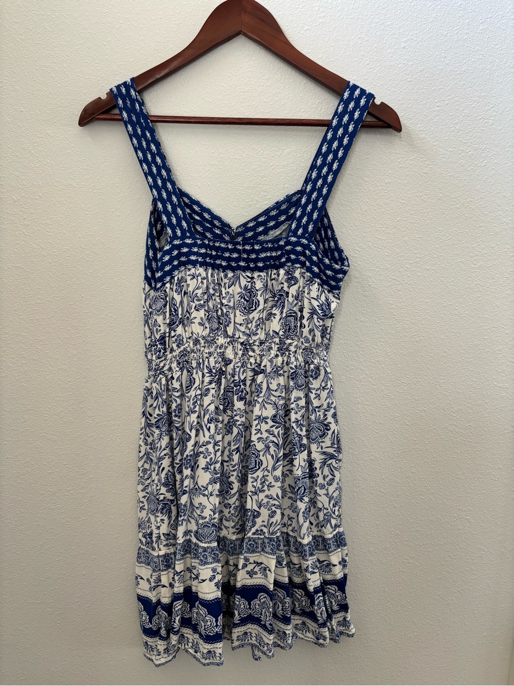 Set of 3 like new Knox Rose dresses - size small - Picture 3 of 10